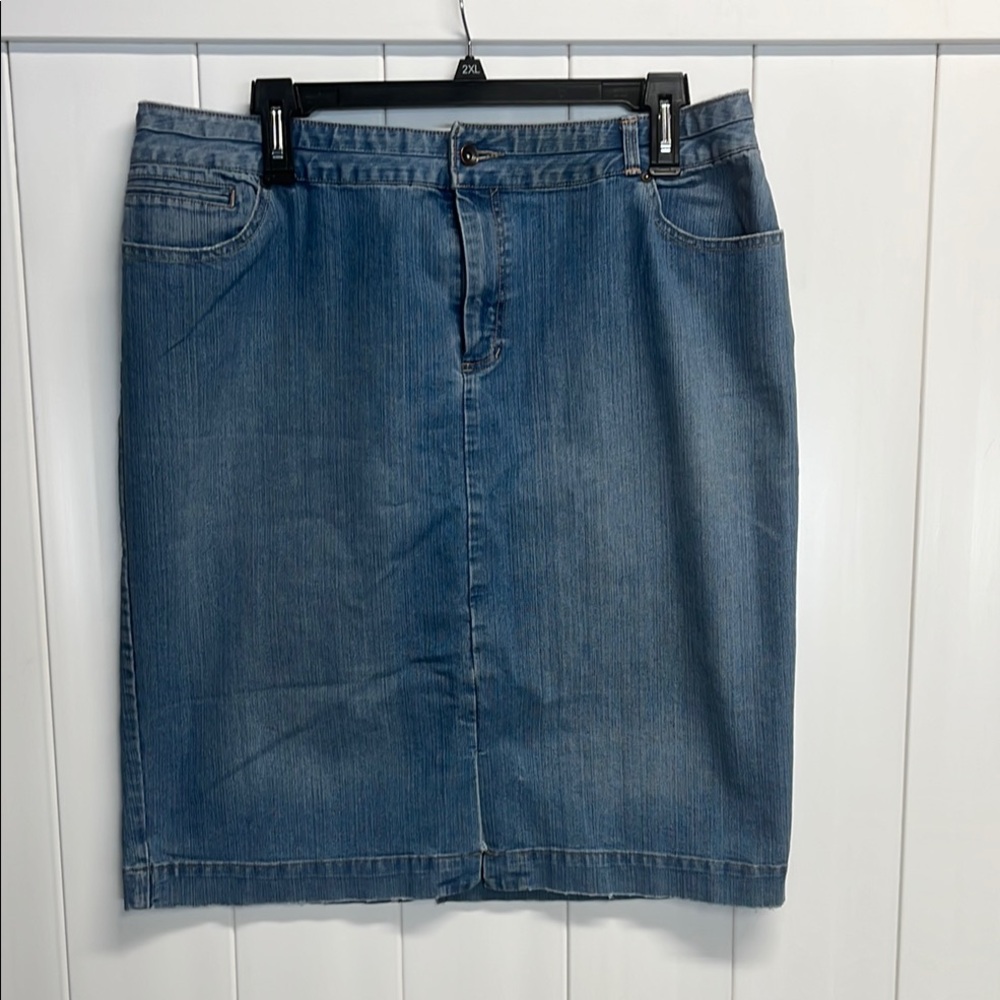 Mossimo Women’s Denim Blue Skirt size 18W